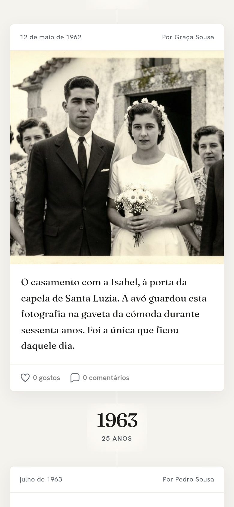 Uma história no memorial, vista num telemóvel: a foto de um casamento de 1962, escrita pela Graça Sousa.